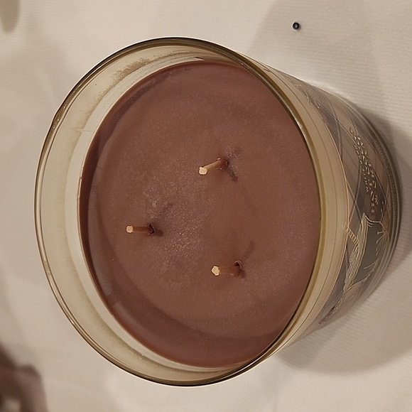 NWT Bath and Body Works Hot Cocao and Cream three wick candle - Picture 2 of 3